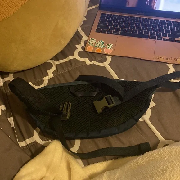 Blue fanny pack - Picture 2 of 2